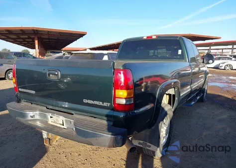 2001 Chevrolet Silverado 2500Hd Ls z USA, uszkodzony, nr VIN 1GCHK29161E282007